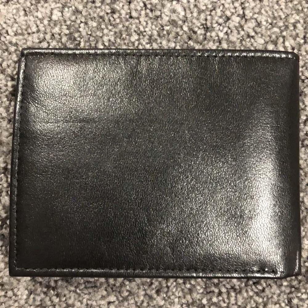 Men’s vintage Pierre Cardin black leather wallet